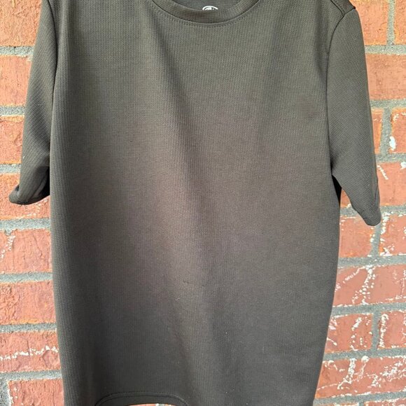 Boy's 8 Medium Tee - Picture 1 of 5